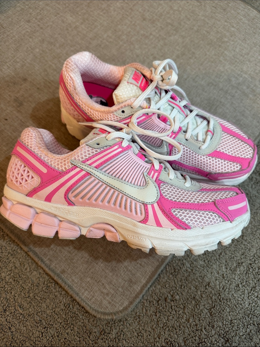 Nike Women’s Vomero 5 Pink and White Athletic Sneakers